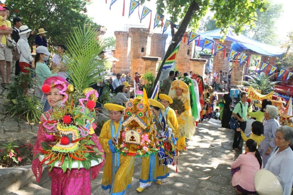 Lễ hội tháp bà Ponagar